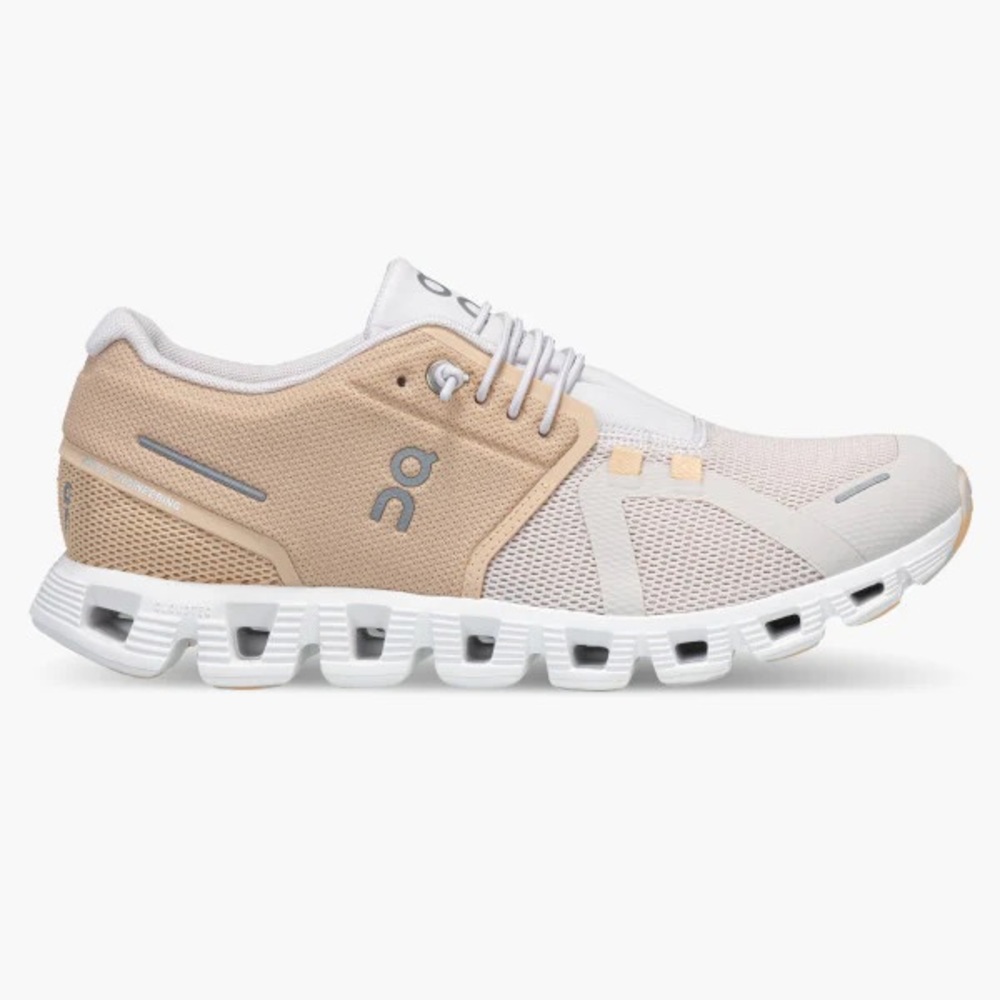 On Cloud 5 Fuse Sneaker in Savannah/Pearl
